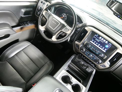 Used 2018 GMC Sierra 1500 Denali w/ Denali Ultimate Package image 9