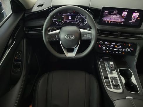 Certified 2025 INFINITI QX60 Pure FWD image 11