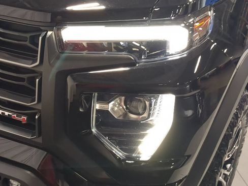Used 2023 GMC Canyon AT4 w/ AT4 Premium Package AWD/4WD image 11