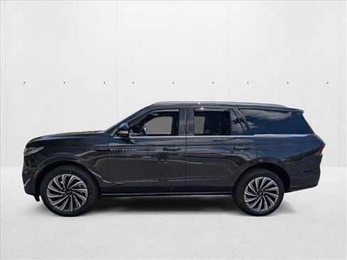 New 2025 Lincoln Navigator Black Label image 5
