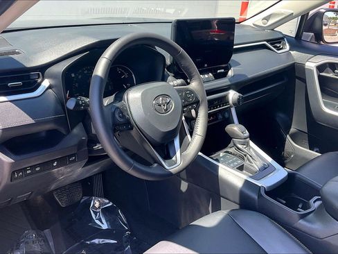 Used 2025 Toyota RAV4 XLE Premium w/ Weather Package AWD/4WD image 18