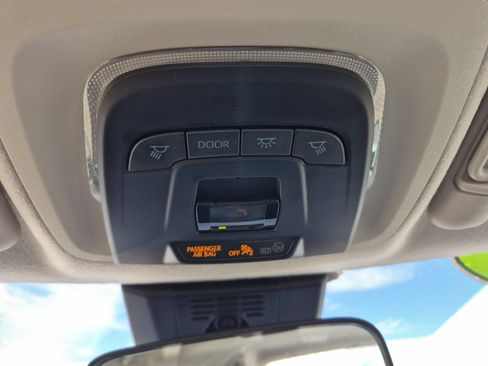 Used 2025 Toyota Corolla LE FWD image 16