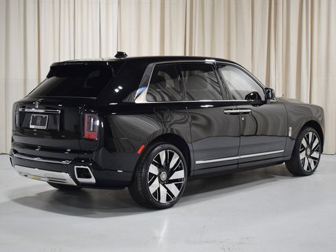 New 2026 Rolls-Royce Cullinan image 2