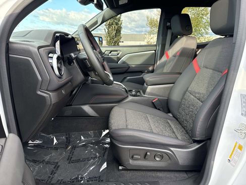 Used 2023 Chevrolet Colorado Z71 w/ Z71 Convenience Package 2 image 23