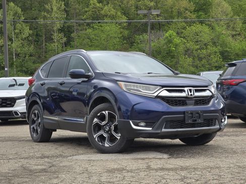 Used 2017 Honda CR-V Touring image 2