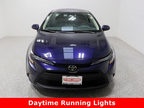 Used 2023 Toyota Corolla LE image 3