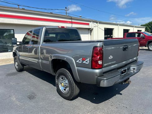 Used 2006 Chevrolet Silverado 2500 LT w/ Heavy-Duty Power Package AWD/4WD image 7