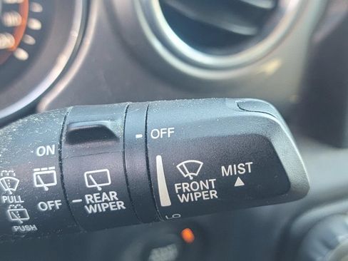 Used 2018 Jeep Wrangler Unlimited Sahara AWD/4WD image 23