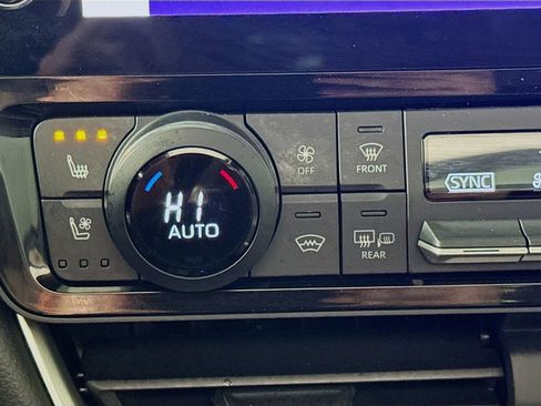 Certified 2024 Toyota Grand Highlander AWD image 18