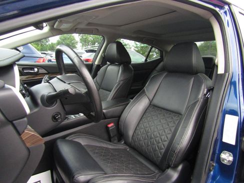 Used 2018 Nissan Maxima Platinum FWD image 13