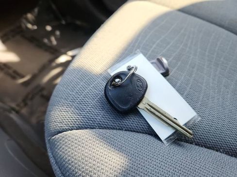 Used 2010 Hyundai Santa Fe GLS image 46