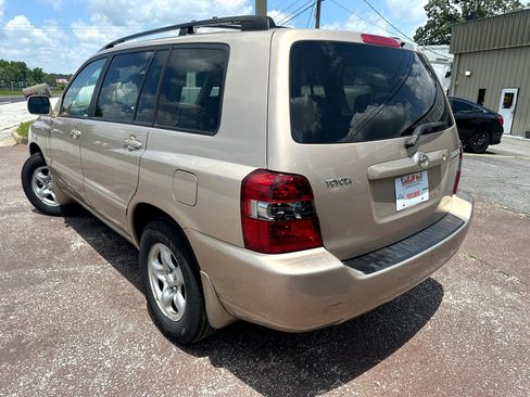 Used 2005 Toyota Highlander 2WD image 6