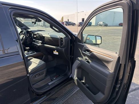New 2026 Chevrolet Silverado 1500 High Country w/ Midnight Edition image 32
