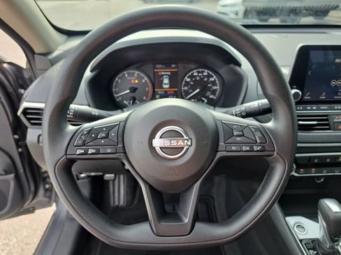Certified 2025 Nissan Altima 2.5 S FWD image 29