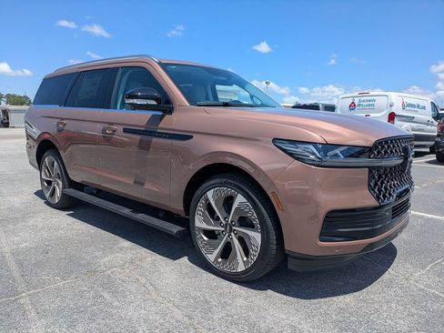 New 2026 Lincoln Navigator Black Label AWD/4WD image 2