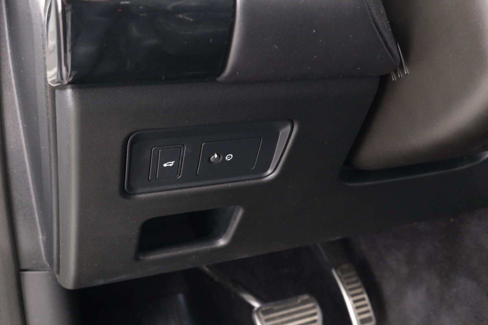 Used 2019 Land Rover Discovery HSE Luxury AWD/4WD image 29