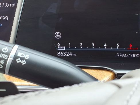 Used 2021 Cadillac Escalade Sport Platinum w/ LPO, Floor Liner Package image 32