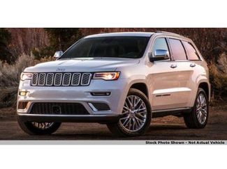 Used 2017 Jeep Grand Cherokee Altitude AWD/4WD video 1