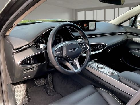 Used 2025 Genesis Electrified GV70 AWD/4WD image 17