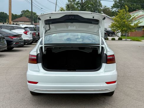 Used 2019 Volkswagen Jetta SEL FWD image 35