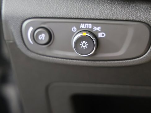 Used 2025 Chevrolet TrailBlazer LT image 27