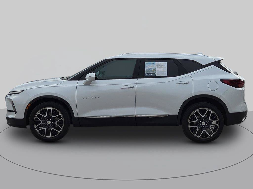 Used 2023 Chevrolet Blazer Premier w/ Driver Confidence II Package FWD image 6