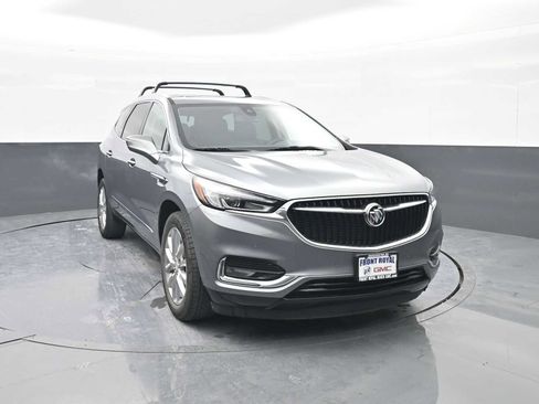 Used 2020 Buick Enclave Premium w/ Sun and Sites Package image 2