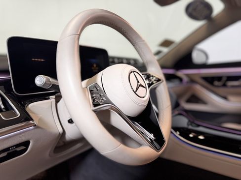 Used 2023 Mercedes-Benz S 500 4MATIC image 12