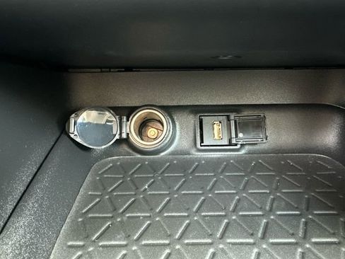 Certified 2022 Toyota RAV4 XLE Premium image 39