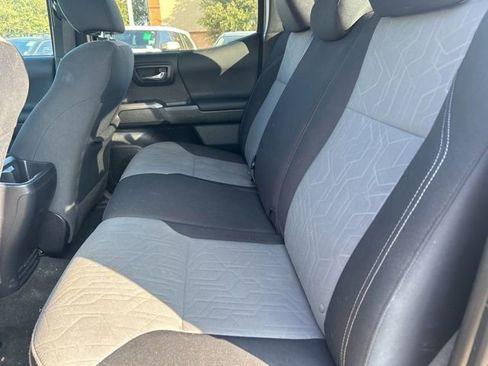 Used 2023 Toyota Tacoma TRD Off-Road image 10