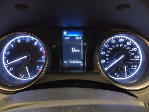 Used 2023 Toyota Camry SE FWD image 23