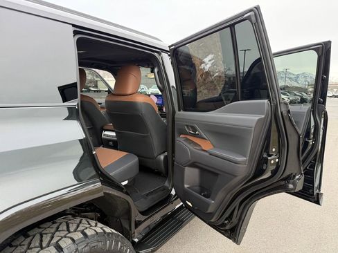 Used 2026 Lexus GX 550 w/ Cold Area Package image 19