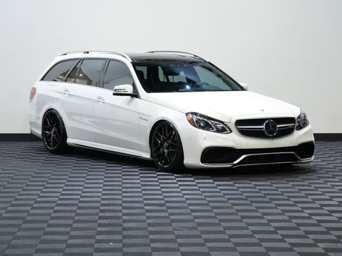 Used 2014 Mercedes-Benz E 63 AMG S-Model w/ Driver Assistance Package image 5