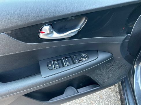 Used 2023 Kia Forte GT-Line w/ GT-Line Premium Package FWD image 16