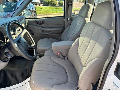 Used 2003 GMC Sonoma SL w/ Convenience Package RWD image 5