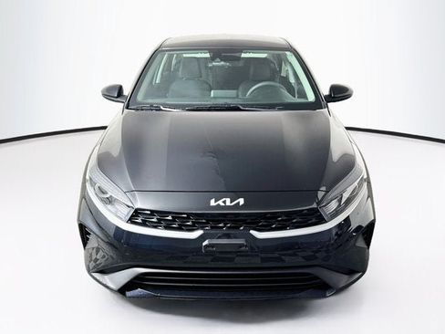 Used 2023 Kia Forte LXS FWD image 2