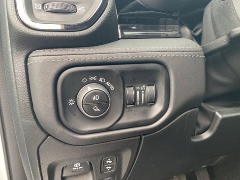 New 2025 RAM 1500 Limited image 15