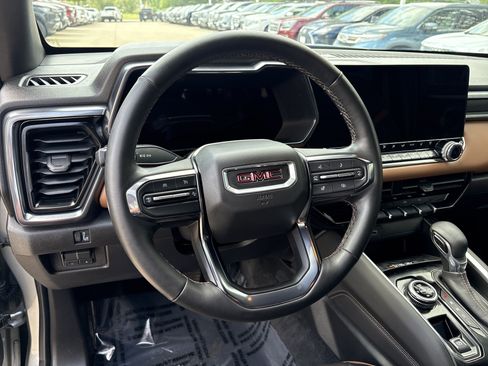 Used 2024 GMC Canyon AT4 w/ AT4 Premium Package AWD/4WD image 22