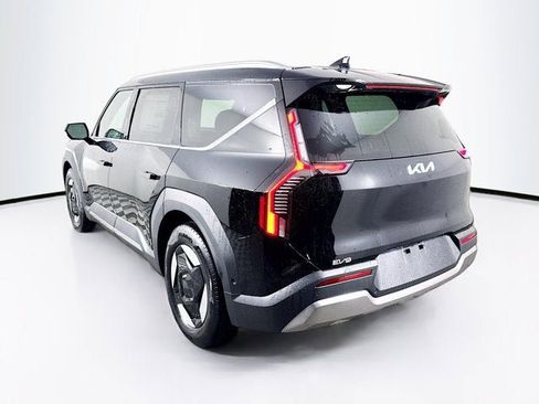 New 2026 Kia EV9 Wind image 7