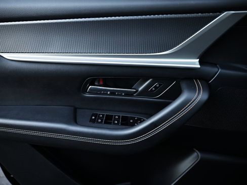 Used 2024 MAZDA CX-90 Plug-In Hybrid w/ Premium Plus image 17