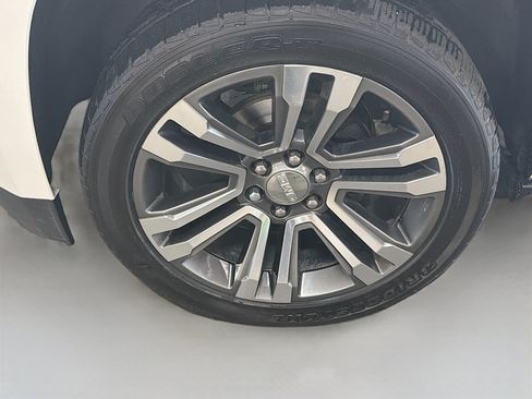 Used 2020 GMC Yukon Denali w/ Denali Ultimate Package AWD/4WD image 11