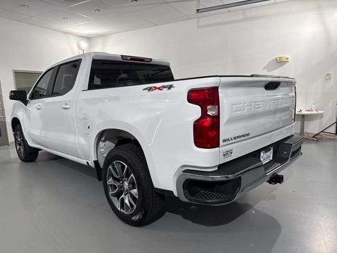 Used 2024 Chevrolet Silverado 1500 LT AWD/4WD image 5