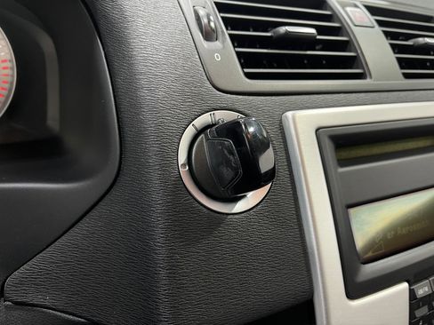 Used 2013 Volvo C70 T5 image 19