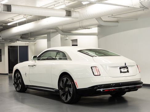 Certified 2024 Rolls-Royce Spectre w/ Spectre Launch Package AWD/4WD image 5