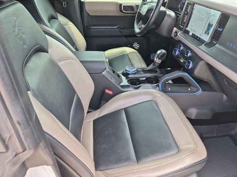 Used 2024 Ford Bronco Wildtrak AWD/4WD image 19