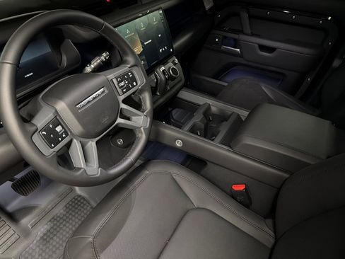 New 2026 Land Rover Defender 110 S AWD/4WD image 4