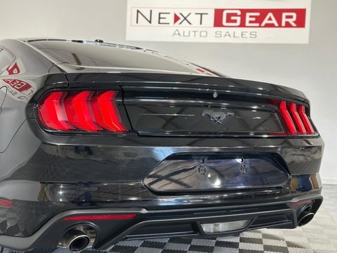 Used 2020 Ford Mustang Coupe image 11