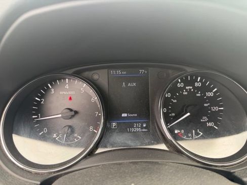 Used 2020 Nissan Rogue S AWD/4WD image 12