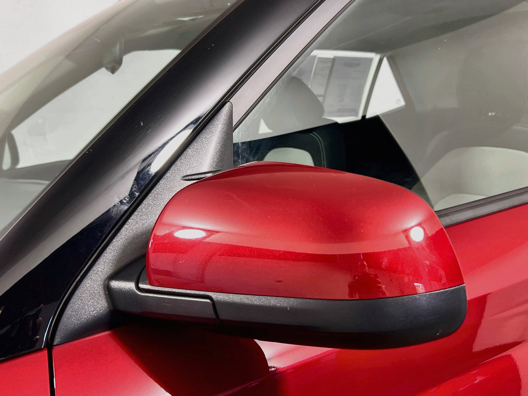Used 2025 Hyundai Venue SEL FWD image 12