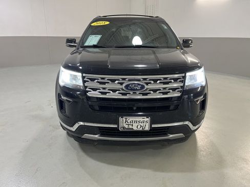 Used 2018 Ford Explorer Limited AWD/4WD image 2